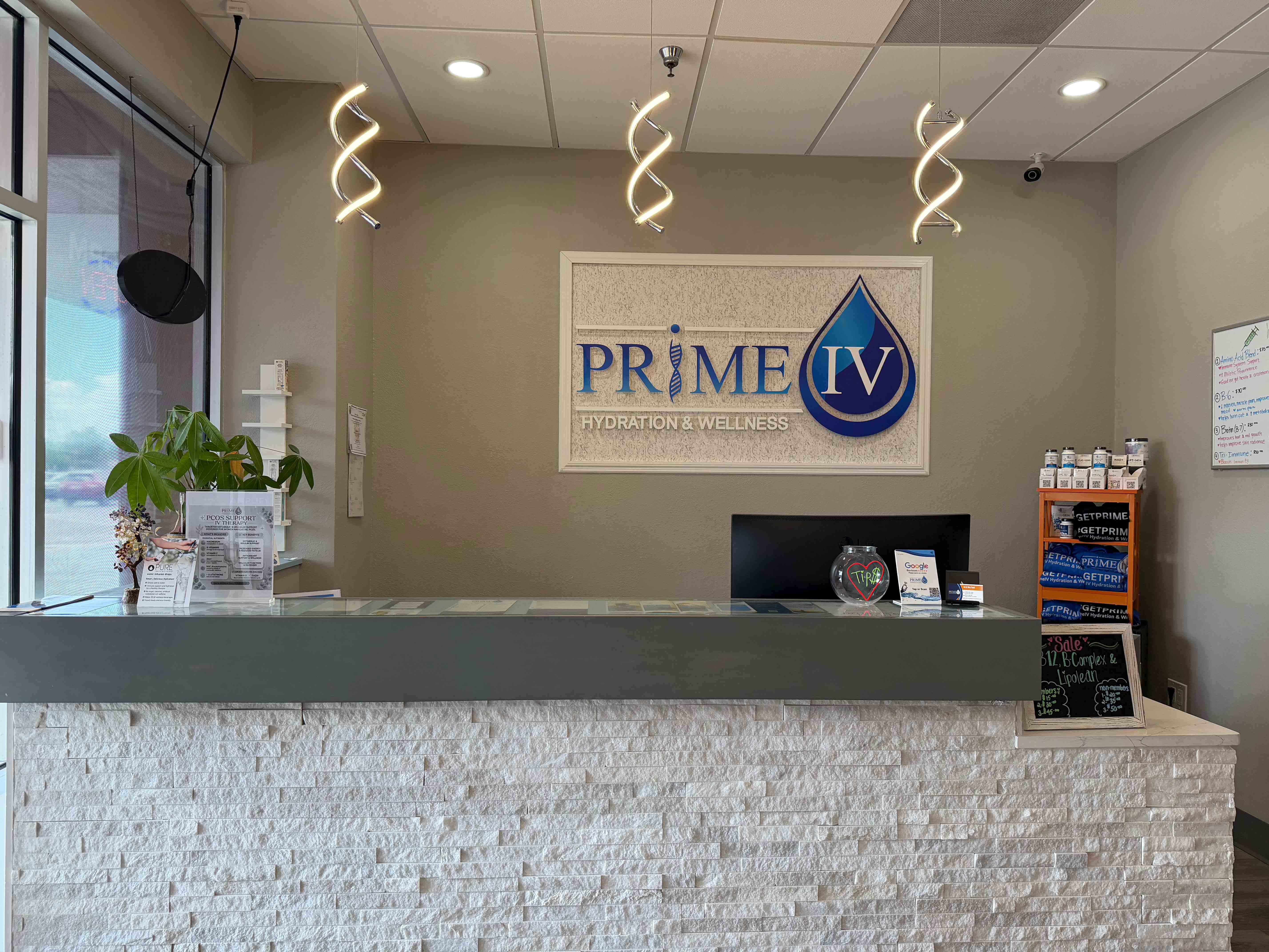 Prime IV Palm Harbor front desk and reception area